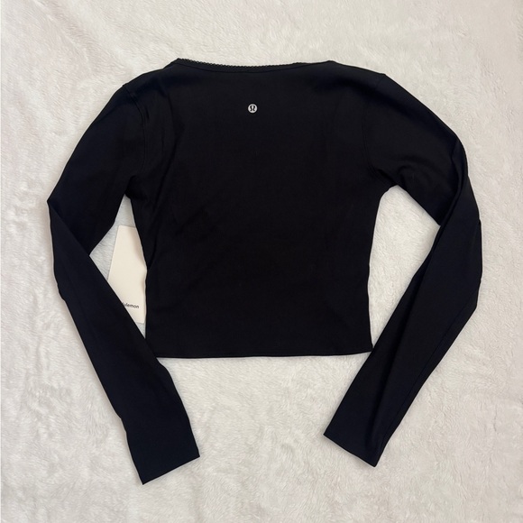 Lululemon Nulu Ribbed Wrap-Front Long-Sleeve Shirt
Heart/ Black/ M - Picture 6 of 8